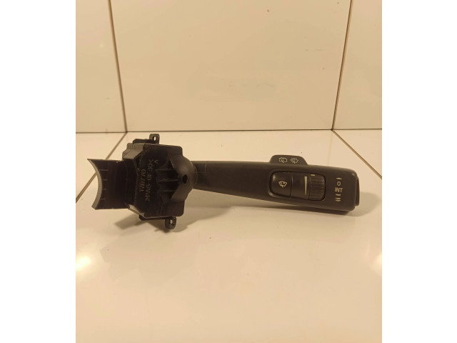 Ручка стеклоочистителей 17D770   Volvo V50