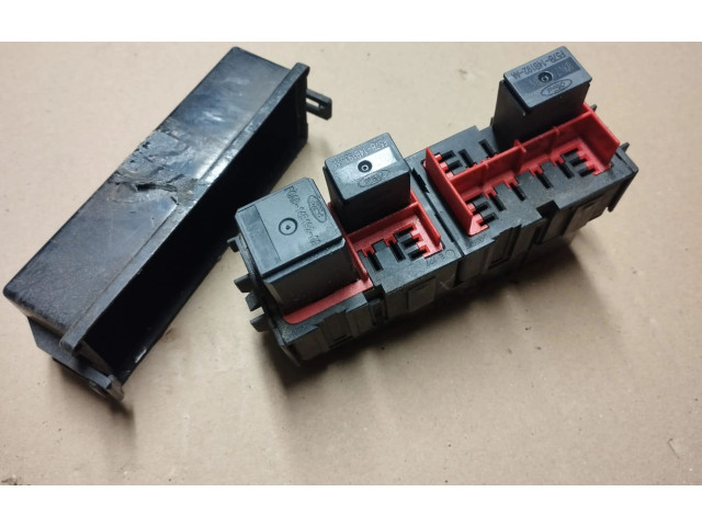 Блок предохранителей Ford Taurus