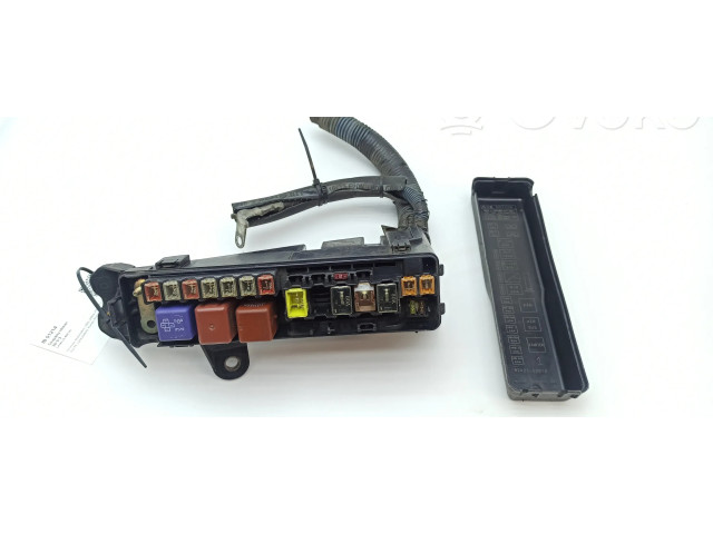 Блок предохранителей 8262250010   Lexus LS 430    