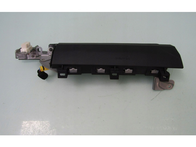 Подушка безопасности для колен Mazda 3