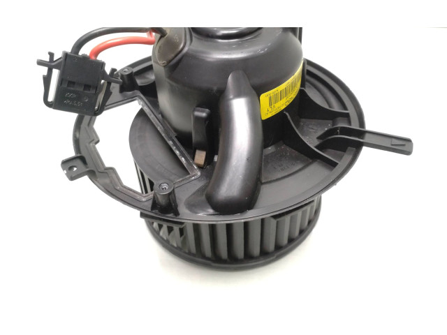 Вентилятор печки     1K1820015F, 1K1819015D    Audi A3 S3 8P 