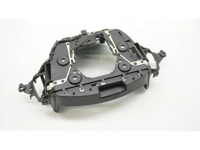 Другая деталь салона