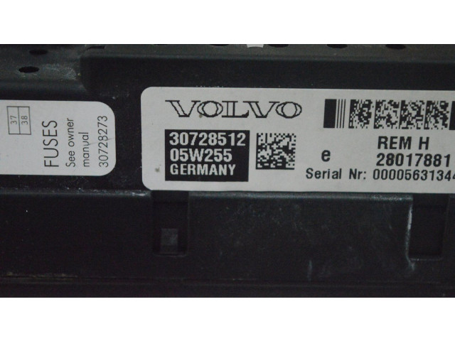 Блок предохранителей    Volvo S60    