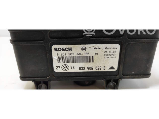Блок управления двигателя 0261203304 Volkswagen Golf III