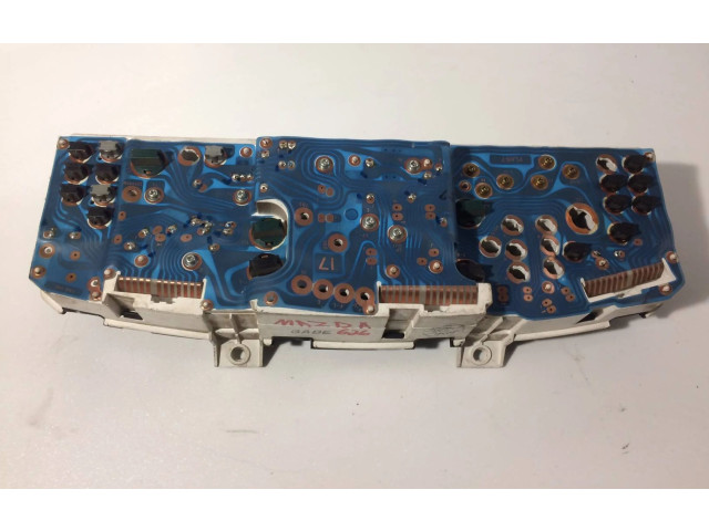 Панель приборов GA5TC   Mazda 626       