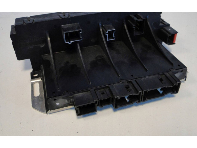 Блок предохранителей A2305454632 Mercedes-Benz SL R230