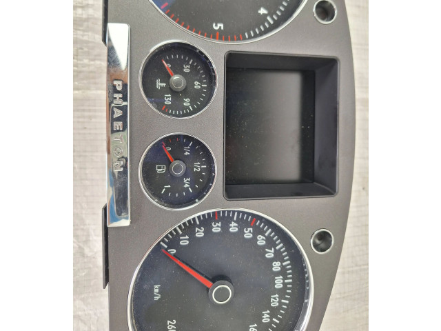 Панель приборов 3D0920885A   Volkswagen Phaeton       