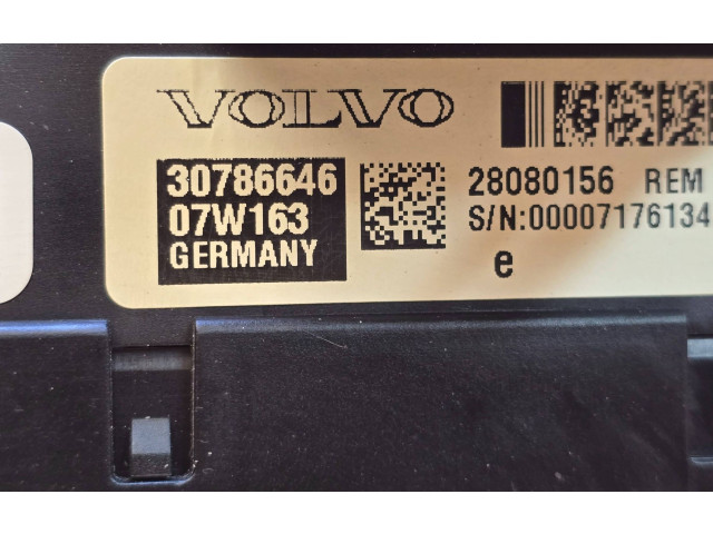 Pojistková skříňka 30786646, 28080156 Volvo XC90 2008