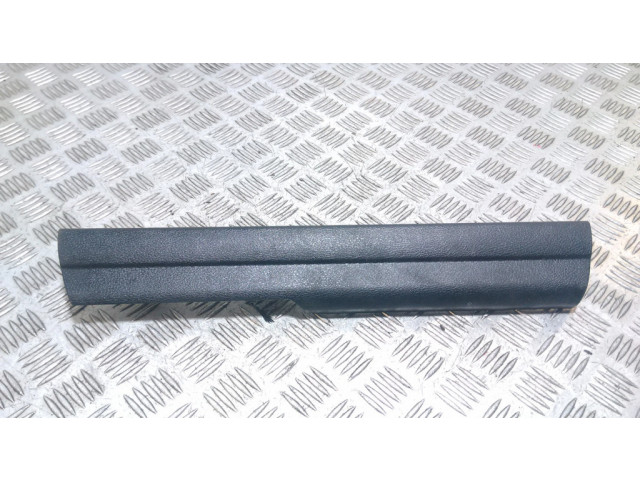 Другая деталь салона