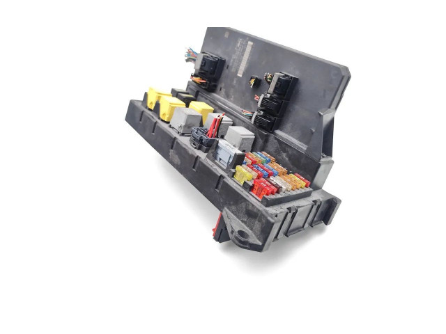 Блок предохранителей A9069006701, A9069013100    Volkswagen Crafter  BJK 