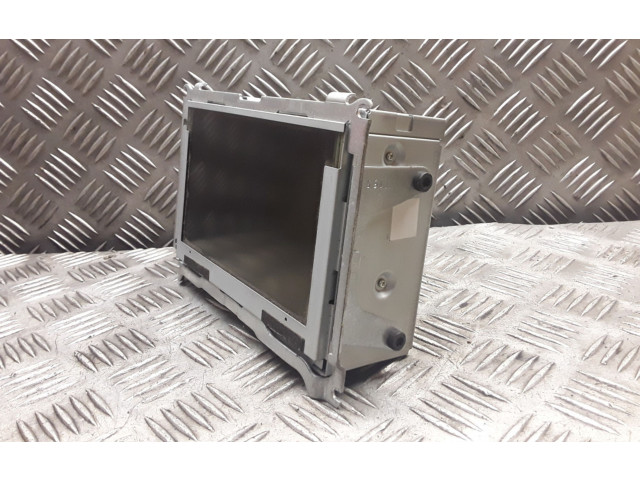 Радио/ проигрыватель CD/DVD / навигация