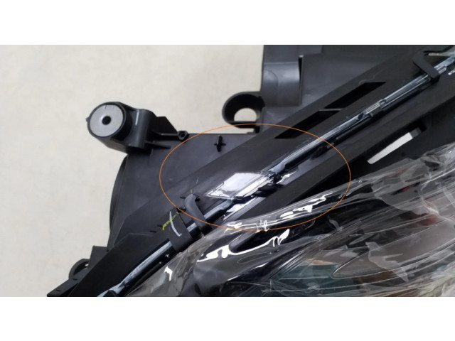 Передняя фара  