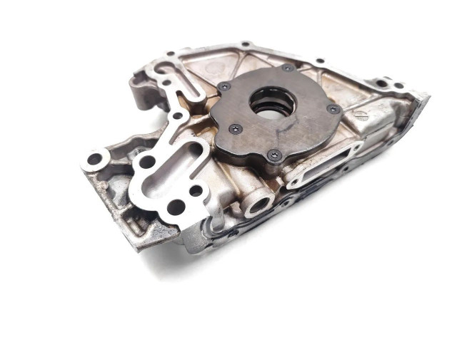 Масляный насос  CJZC 04E115105AH  Skoda Fabia Mk3 (NJ) 