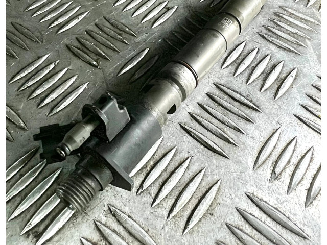 Форсунка 31303238, 31303238    Volvo V70   