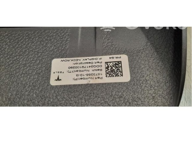 Дисплей    167328810B   Tesla Model 3