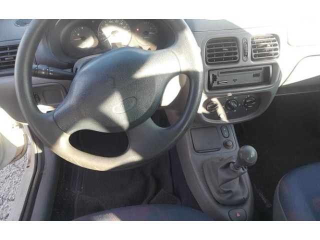 Блок предохранителей Renault Clio II