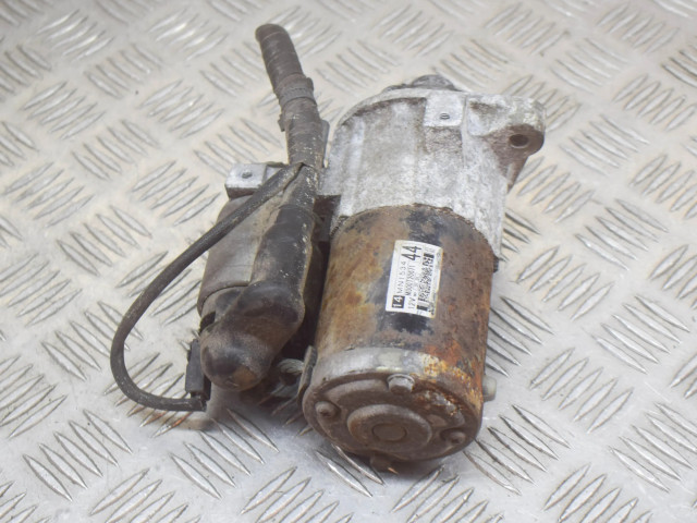 Стартер MN153444, M000T20671 Mitsubishi Outlander