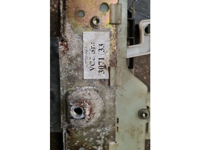 Zámek zadních dveří 3071633 Volvo V70 2005