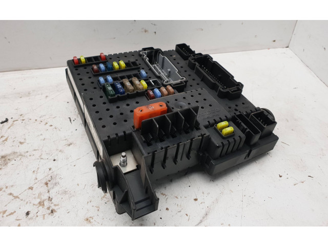 Блок предохранителей 30728512, 28017881   Volvo XC90    