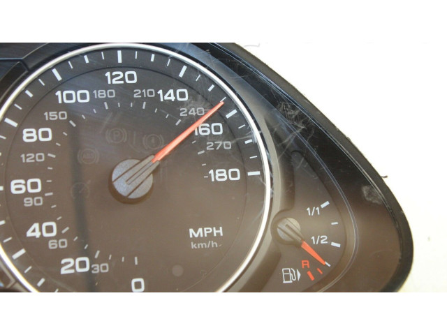 Панель приборов 8R0920980B   Audi Q5 SQ5       