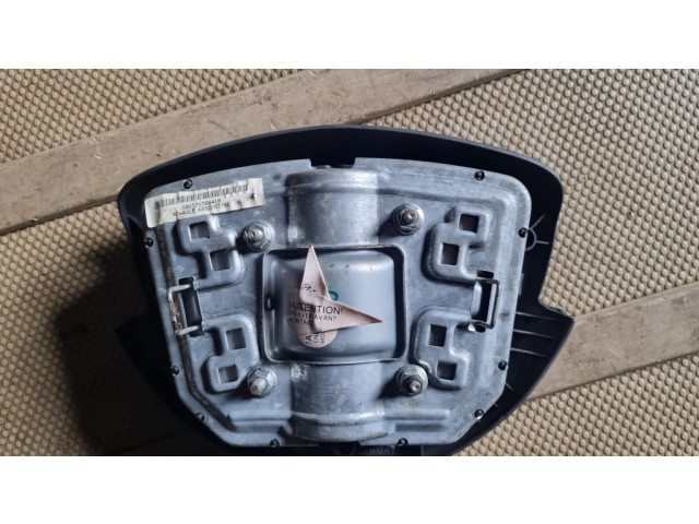 Подушка безопасности водителя 8200057780   Renault Clio II