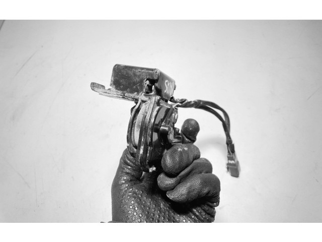 Zámek zadních dveří Toyota Prius (XW20) 2005