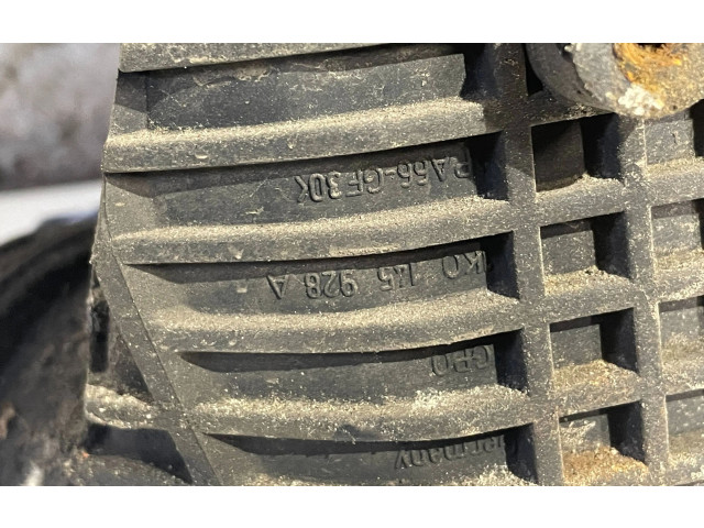 Интеркулер  1K0145928A   Volkswagen Touran I 