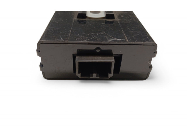 Блок управления MR490294 Mitsubishi L200