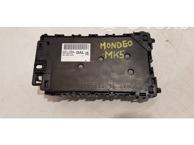   Pojistková skříňka FU5T-15604   Ford Mondeo MK  2017
