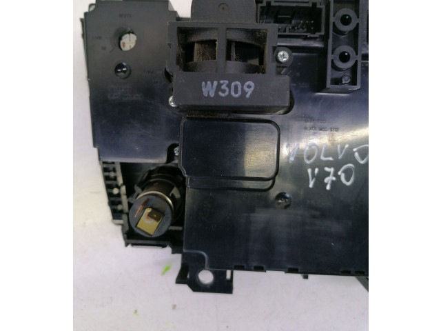 Блок управления климат-контролем 8691876   Volvo V70