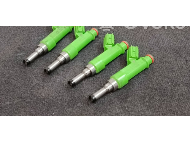 Vstřikovač 600172519, 2325036010 Toyota RAV 4 (XA40)