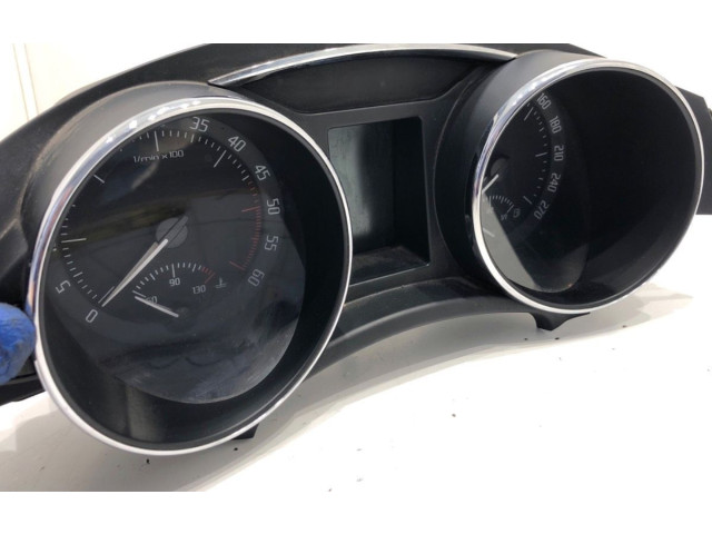 Панель приборов 3T1920840D   Skoda Superb B6 (3T)       