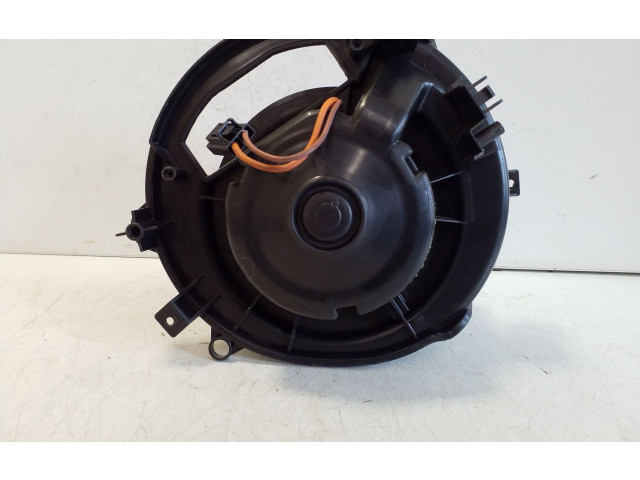 Вентилятор печки 5Q2819021B Volkswagen Golf VII