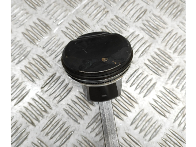 Поршень B 4204 T47 32298424, 31401957 Volvo XC40