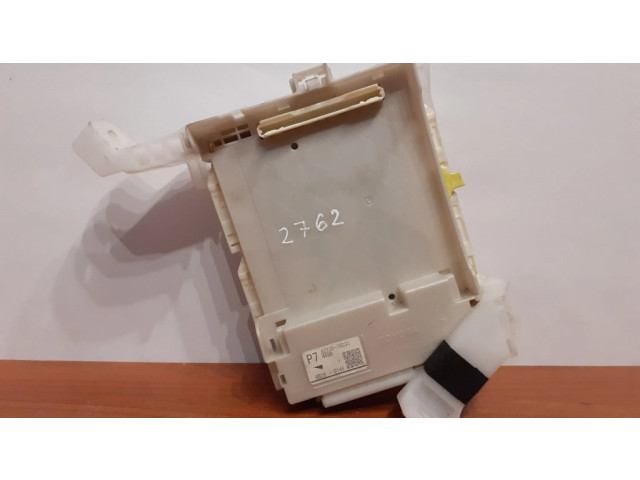 Pojistková skříňka 8273076030, 2762 Lexus CT 200H 2014