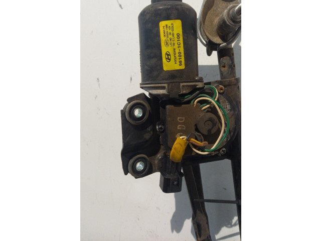 Моторчик дворников 981101C100    Hyundai Getz