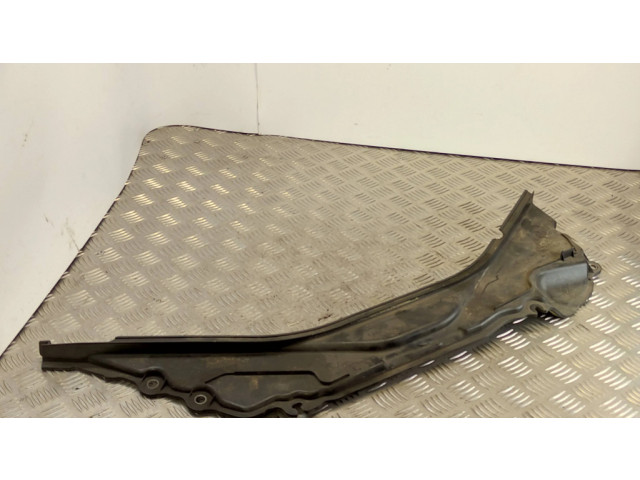 Другая деталь отсека двигателя