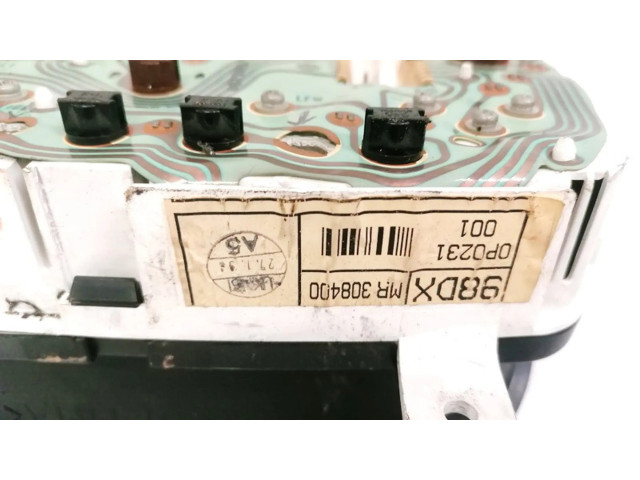 Панель приборов MR308400, 98DX Mitsubishi Carisma