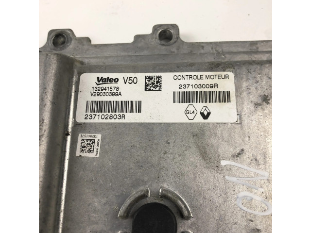 Блок управления двигателя 237104789R   Renault Clio IV