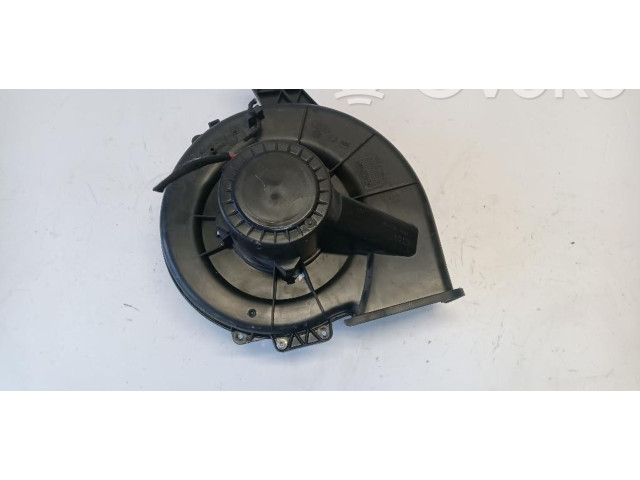 Блок предохранителей 6Q1820015H, 6Q1820015H Volkswagen Golf VII