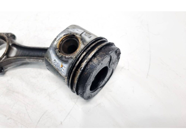 Поршень с шатуном Skoda Fabia Mk1 (6Y)