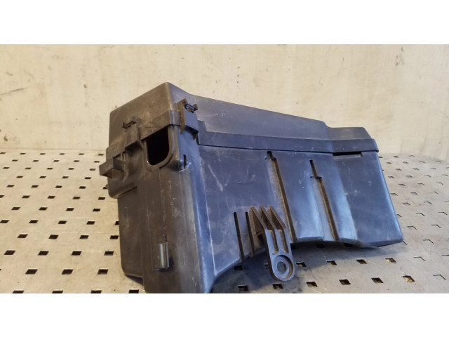 Блок предохранителей MB700200B, MB502000B Subaru Outback