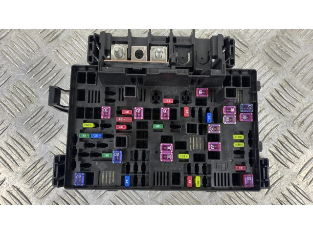 Блок предохранителей 68366721AD   Jeep Grand Cherokee WL    