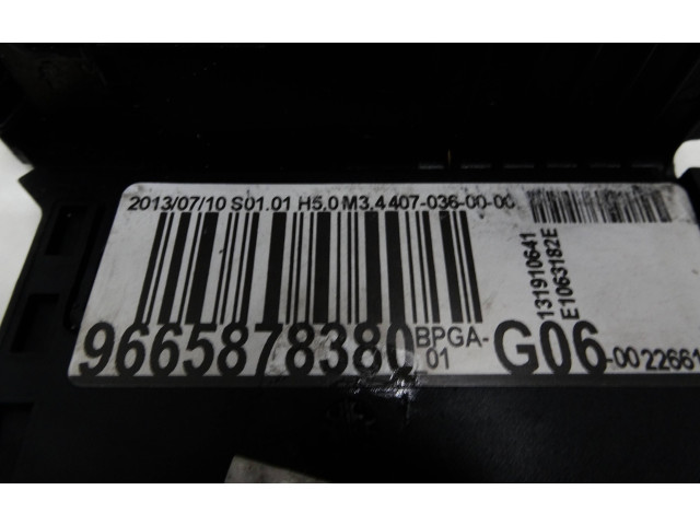 Блок предохранителей 9665878380   Citroen DS4    