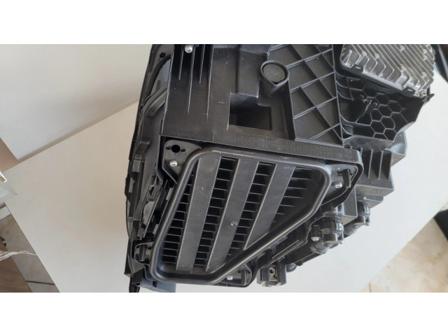 Передняя фара