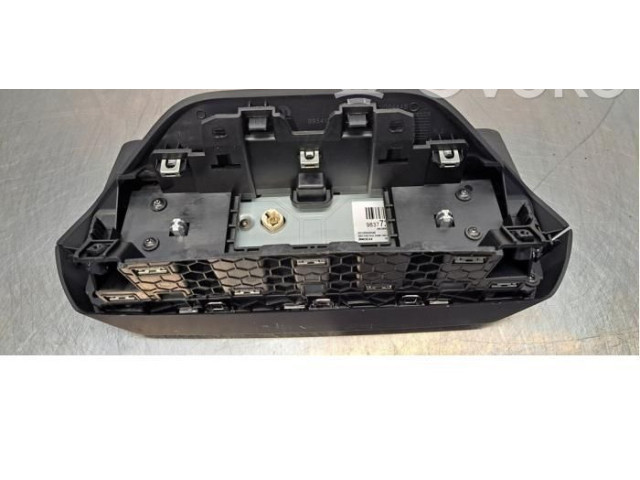 Дисплей    9837721380   Peugeot 2008 II