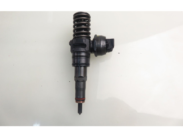 Vstřikovač 0414720215, 038130073AG Volkswagen Caddy BJB