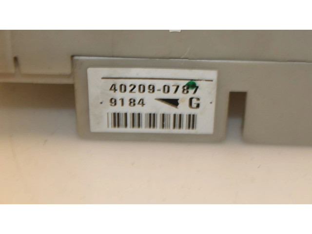 Блок предохранителей 402090787, 402090787 Mitsubishi Grandis