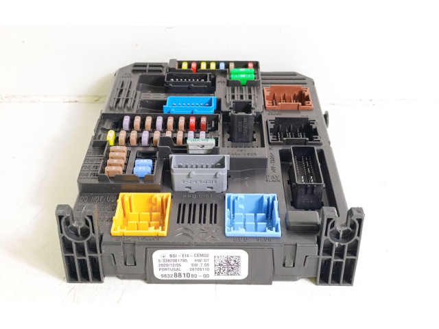 Блок предохранителей 9832881080 Peugeot 2008 II