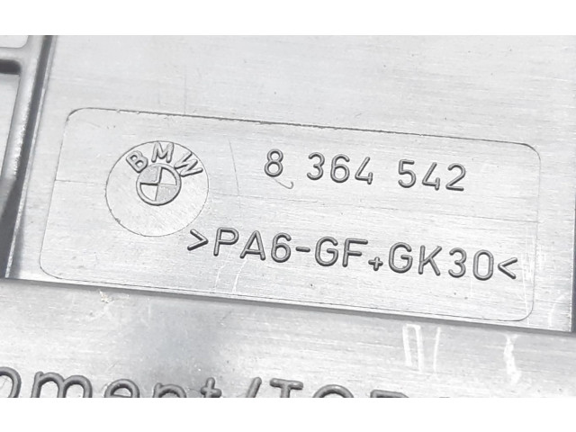 Блок предохранителей 8364542   BMW X3 E83    